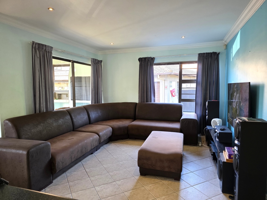 3 Bedroom Property for Sale in Wavecrest Eastern Cape